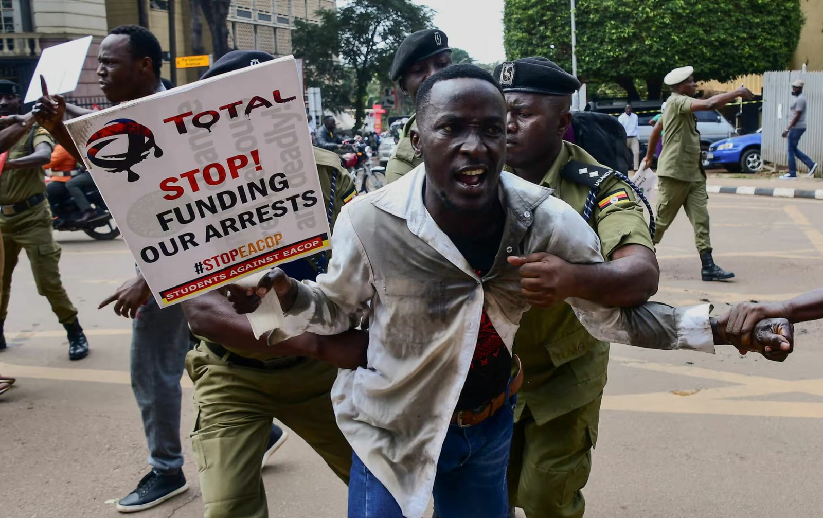 ‘Very disturbing’: crackdown on oil pipeline protests in Uganda concerns UN rights expert